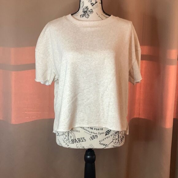 Pit to pit 23 in length 23 in 9/1 - Picture 1 of 6